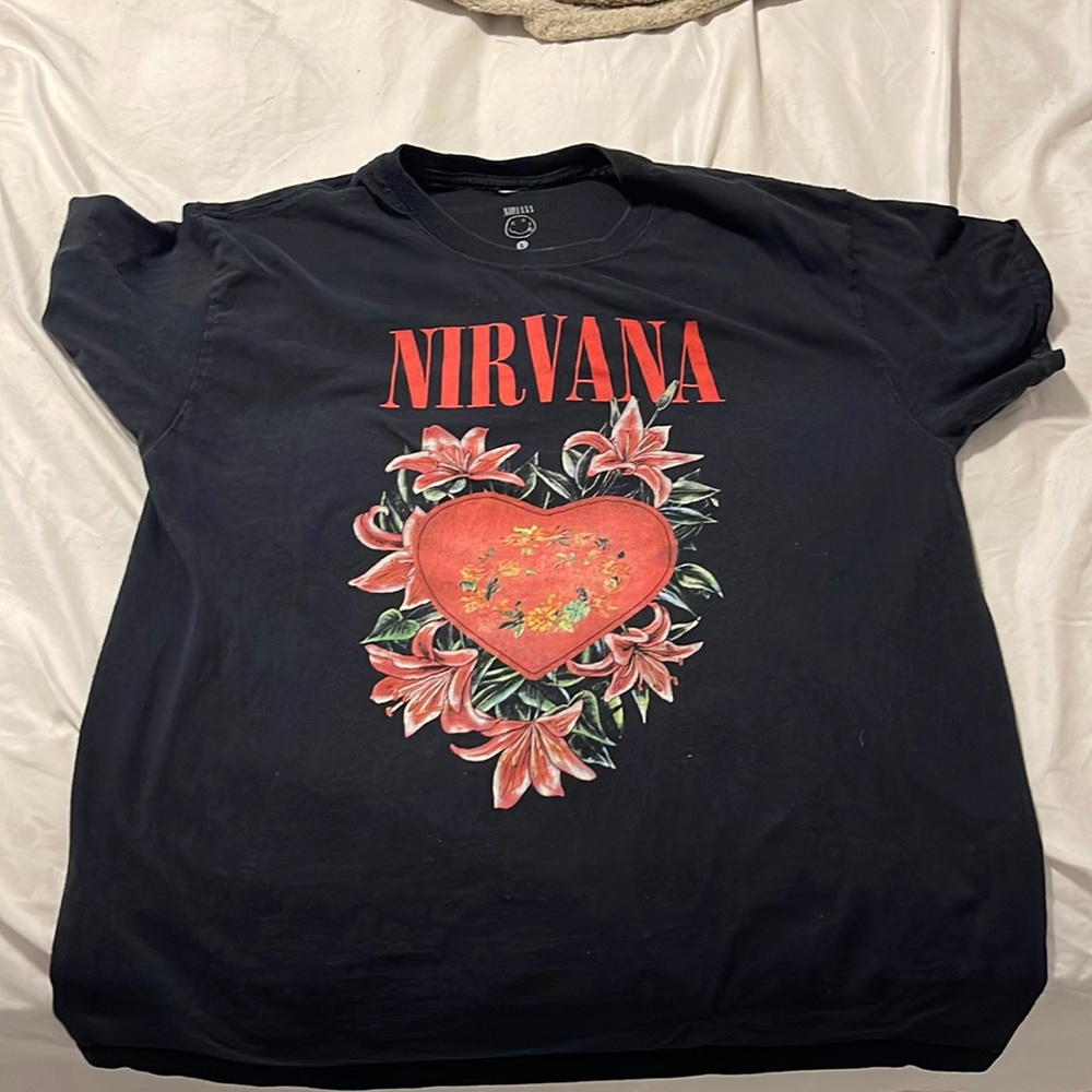 Large black nirvana tee